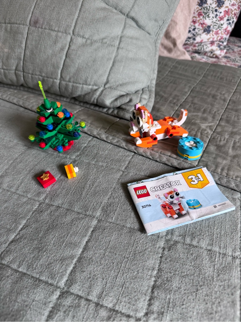 Lego Christmas Tree & Orange Cat